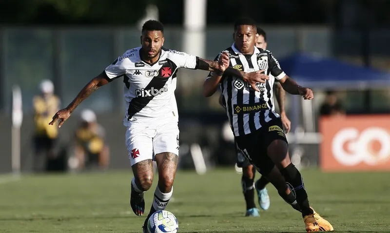 Santos e Vasco duelam a partir das 16h (horário de Brasília) deste domingo (1) na Vila Belmiro, pela 25ª rodada da competição