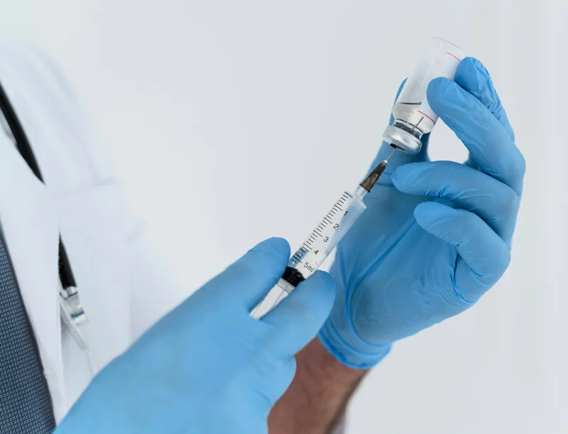 A vacina vem para somar com as medidas preventivas já tomadas pelas pessoas