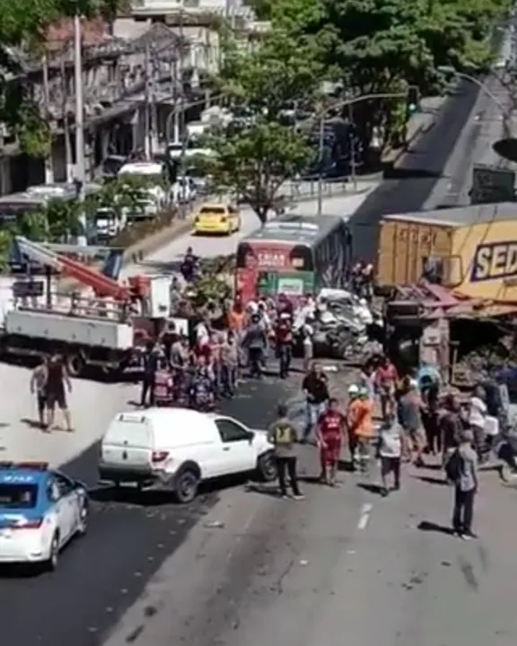 Acidente aconteceu no sentido Rio da Alameda