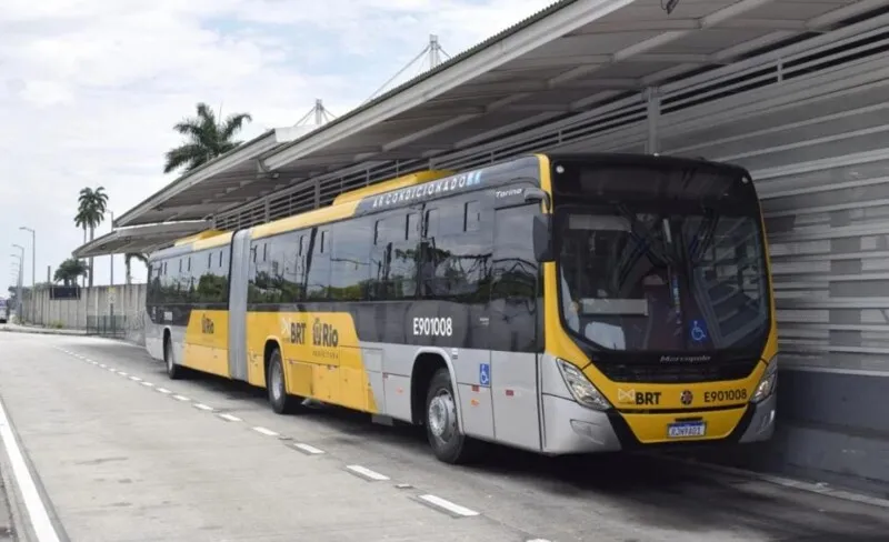 No ano passado, a Prefeitura comprou 561 novos ônibus e até o fim deste mês serão 291 veículos já entregues