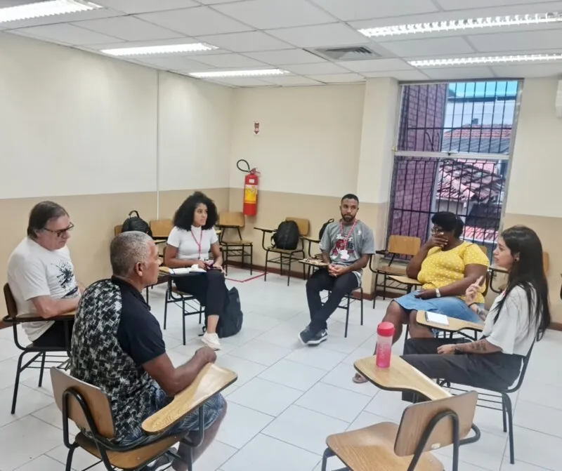 Imagem ilustrativa da imagem Projeto de inclusão da UFF faz experimentações corporais em pacientes da Afac
