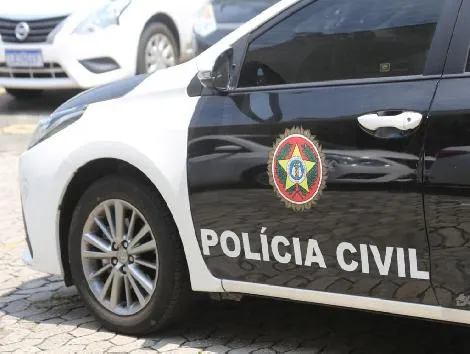 A mulher foi capturada no bairro de Parque Barão do Amapá, em Duque de Caxias, após levantamento de dados de inteligência