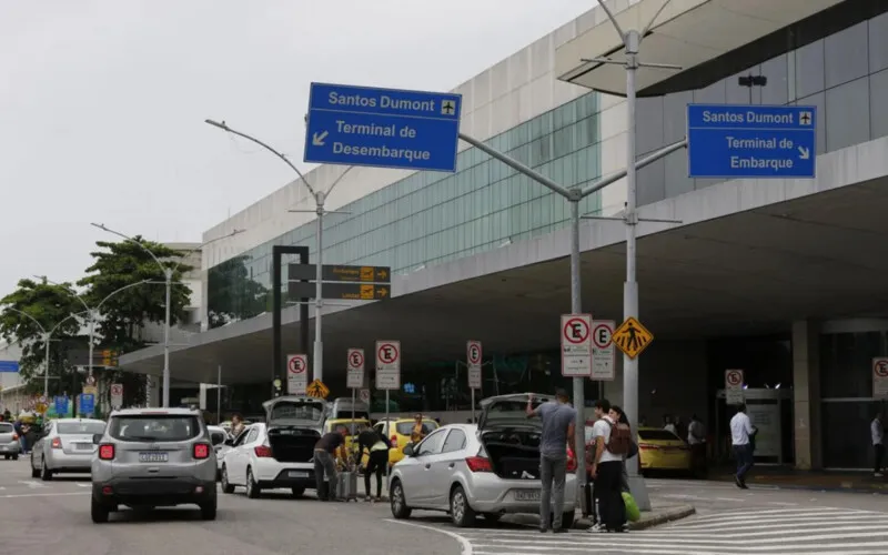 O criminoso foragido foi preso após desembarque de um voo de Curitiba