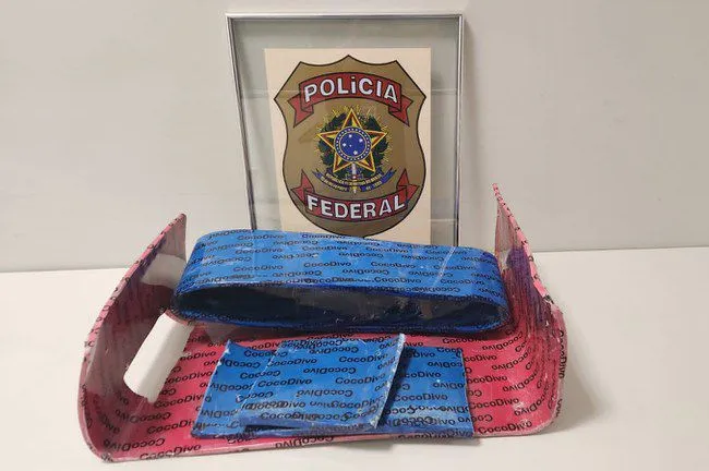 Os cerca de 8kg de cocaína foram encontrados nas bagagens despachadas