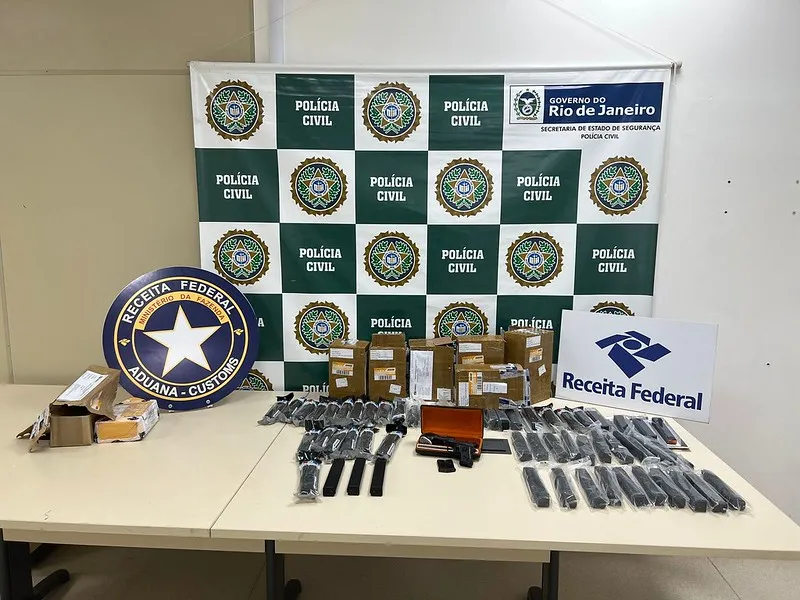 Material era endereçado para uma mesma pessoa física no bairro de Colégio