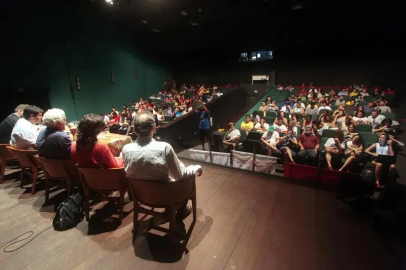 A primeira Bienal da UNE foi realizada em 1999, em Salvador
