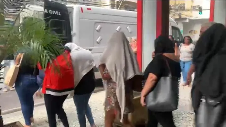 odos foram levados à sede da Divisão de Capturas e Polícia Interestadual (DC-Polinter)