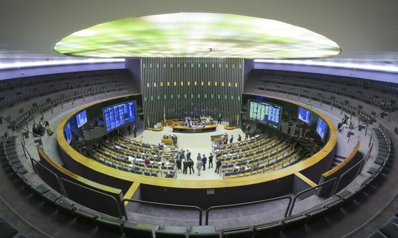 O projeto tramita em caráter conclusivo e ainda será analisado por quatro comissões