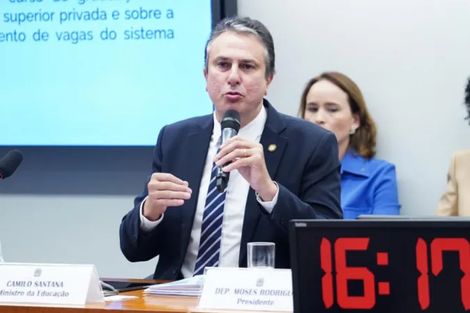 Uma das ações para combater os ataques às escolas é o controle das redes sociais, punindo os que cometem crimes no ambiente digital.