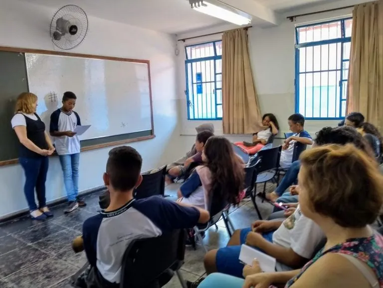Segundo deputada, piso é uma conquista importante para a valorização dos profissionais da educação