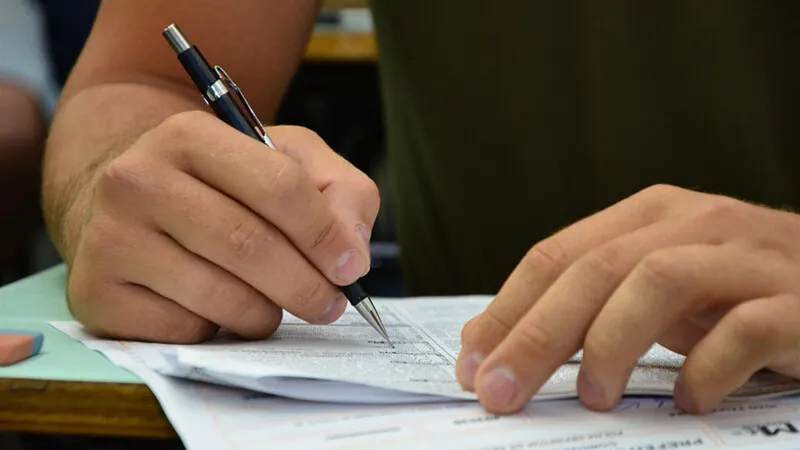 Os salários vão até R$ 3.622,23