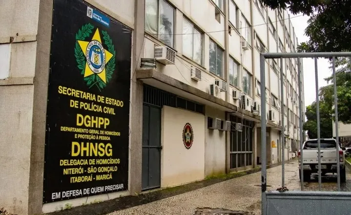 Agentes da Delegacia de Homicídios de Niterói, Itaboraí e São Gonçalo realizaram prisão de homem apontado como serial killer e cúmplice