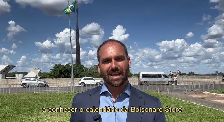 Lançamento da loja online Bolsonaro Store , em vídeo gravado na Praça dos Três Poderes, em Brasília