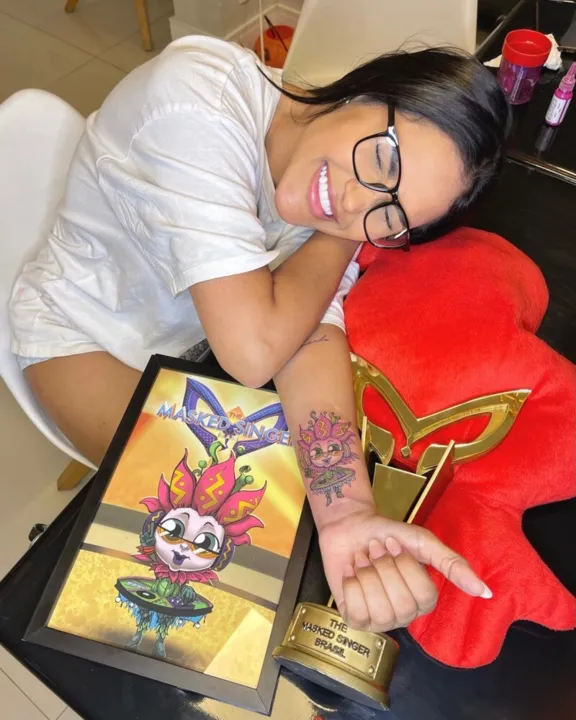Recentemente, a artista lançou o seu primeiro álbum musical da carreira solo