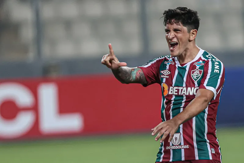 Cano marcou duas vezes na vitória do Tricolor