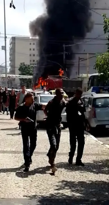 Suspeito de atear fogo em ônibus foi preso em flagrante