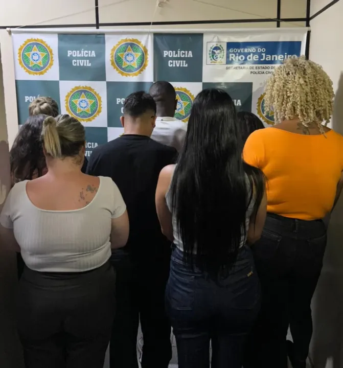 Grupo foi preso em flagrante em sala no Centro de Niterói