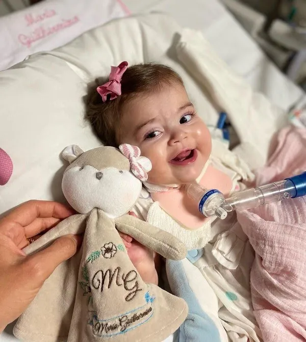 A pequena Maria Guilhermina, filha de Juliano e Letícia Cazarré