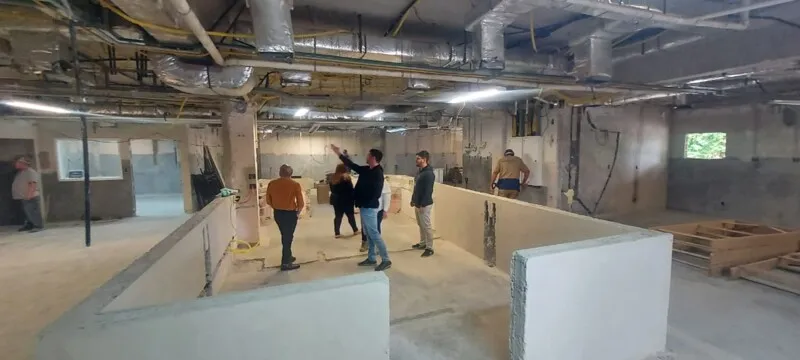 Entre as intervenções está a adequação da Unidade Admissional, que contará com 20 leitos e um novo e moderno posto médico e de enfermagem, ao centro, que irá qualificar melhor o atendimento