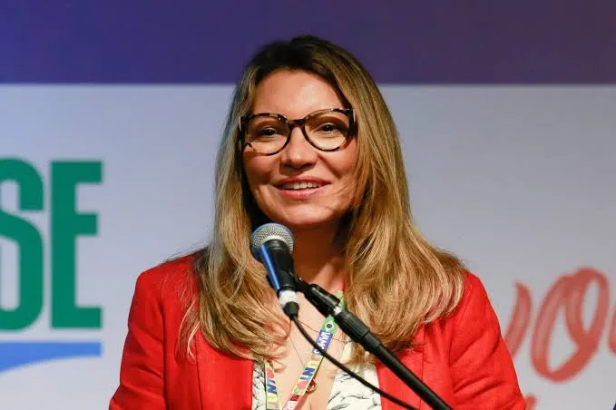 Janja processa comentarista da Jovem Pan após ser acusada de usar drogas