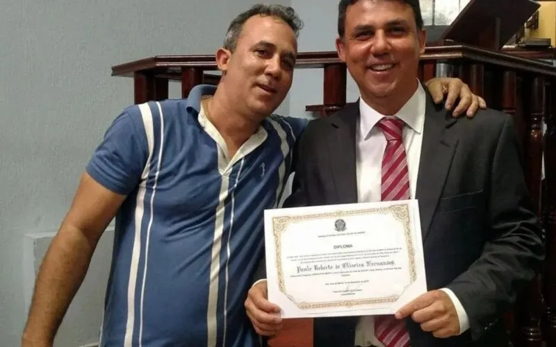 Jorge de azul e Paulinho de terno