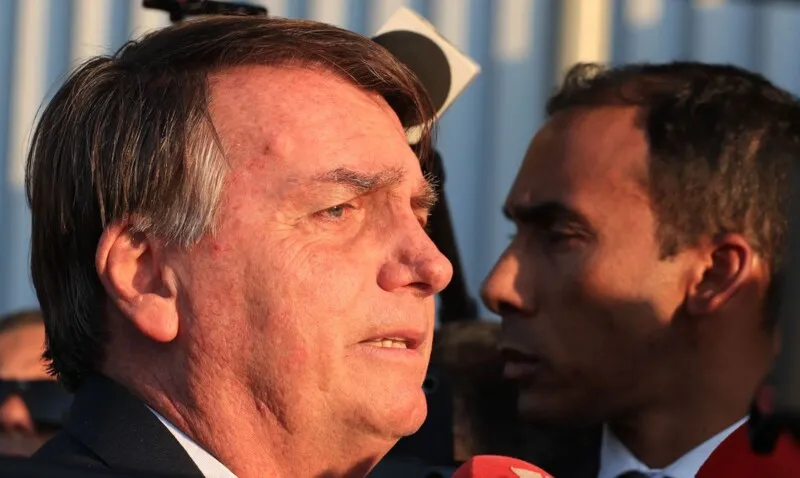 Desta vez, a parlamentar acusa o ex-presidente de suposto abuso de poder político e econômico por meio da Caixa Econômica Federal
