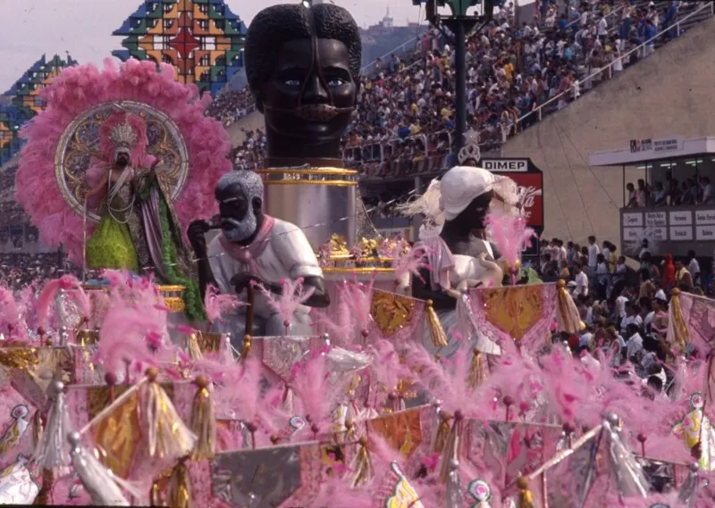 Em 1988 a Mangueira foi vice-campeã com o enredo '100 anos de liberdade, realidade ou ilusão'