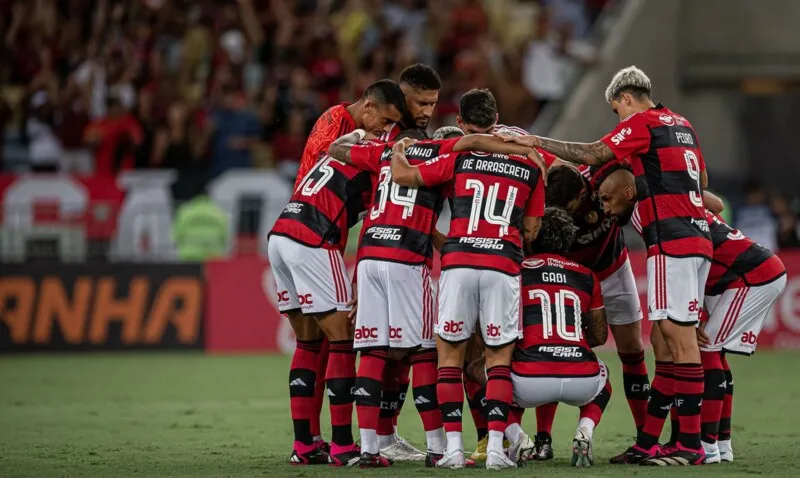 O Flamengo visita o Bahia, a partir das 16h (horário de Brasília) deste sábado (13) na Arena Fonte Nova