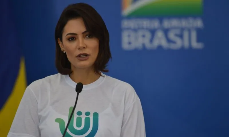 Ex-primeira-dama negou intenção de se candidatar