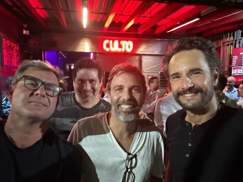 Thierry Figueira, Marcelo Faria e Rodrigo Santoro e o chef Javier Goldin