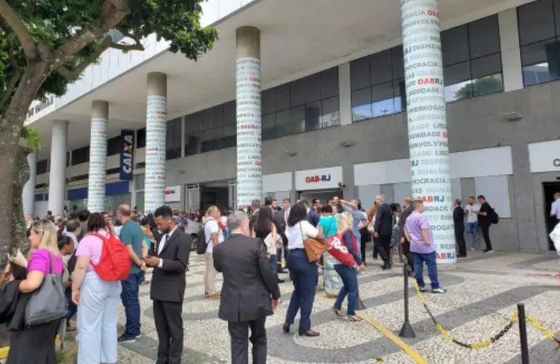 Espaço0 precisou ser evacuado e Polícia está no local para apurar suspeitas