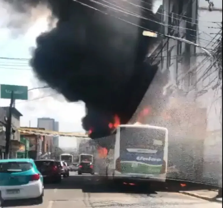 Menina de 4 anos morreu e outras quatro pessoas ficaram feridas após incêndio