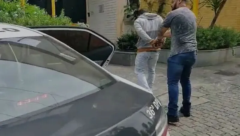 Os criminosos vendiam a passagem de R$ 7,40 por R$ 6,00