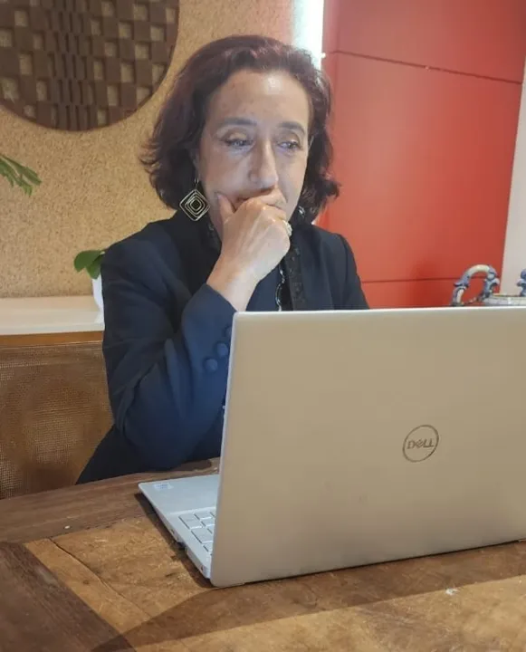 Psicoterapeuta Sandra Salomão, formada pela Universidade Federal do Rio de Janeiro (UFRJ) e professora da PUC-Rio
