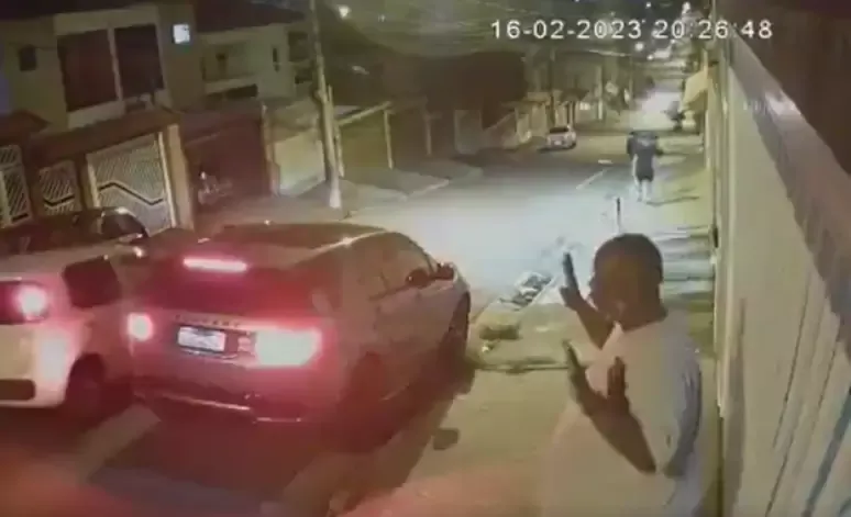 Carro foi localizado no dia seguinte ao do crime, no Parque São Lucas