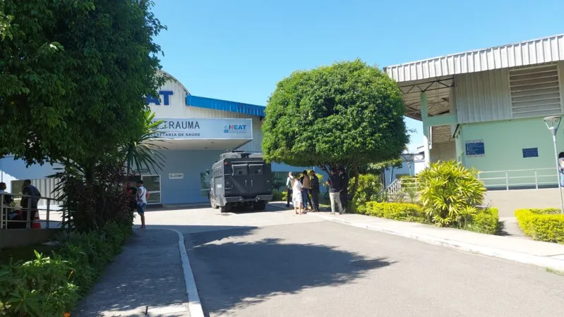 Durante confronto, um PM, um suspeito e um morador foram atingido