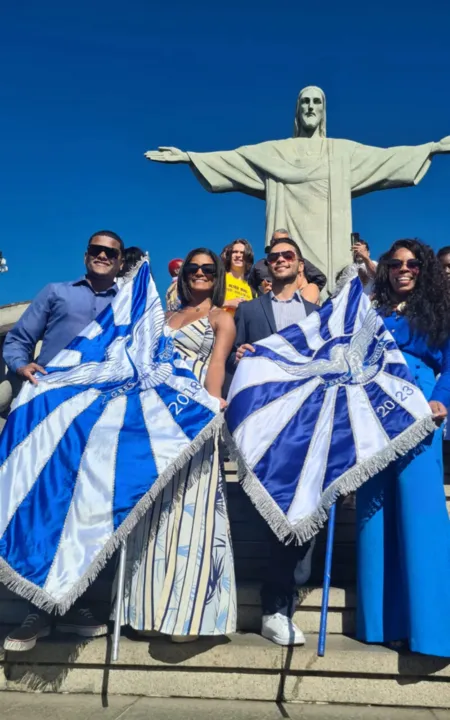 O Santuário vai iluminar o monumento do Cristo Redentor com as cores azul e branco da escola, às 19h.