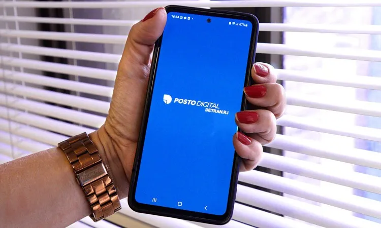 O app pode ser baixado gratuitamente nas lojas Android e IOS