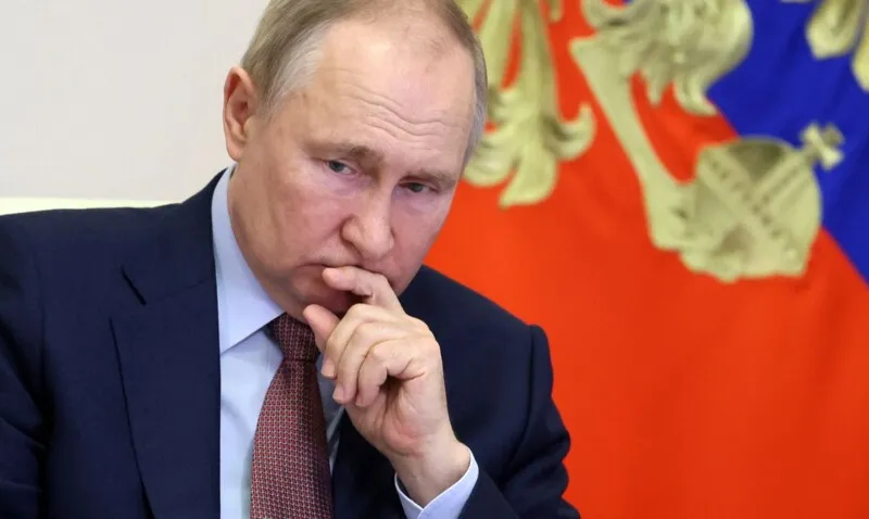 Putin é acusado de deportar ilegalmente crianças da Ucrânia para a Rússia