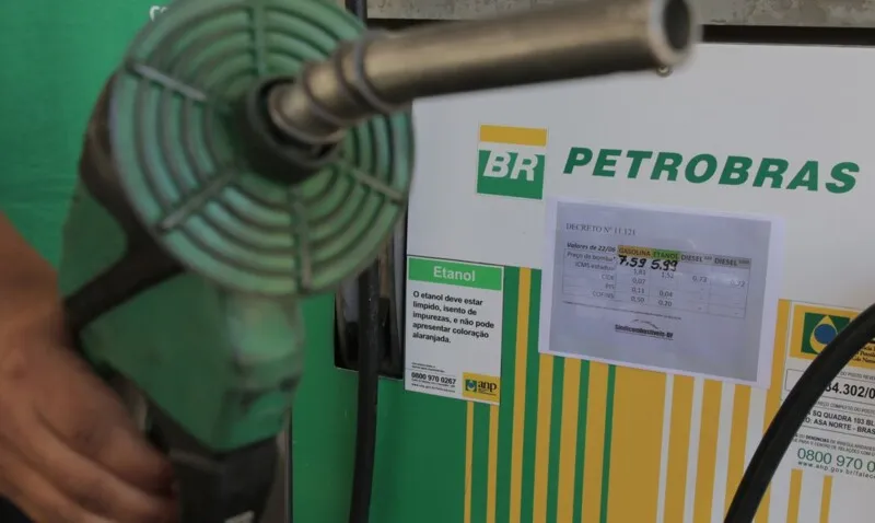 A iniciativa é mais um desdobramento das ações para tentar fazer valer a decisão da Petrobras, que reduziu nesta semana