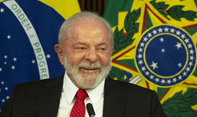 No texto, o brasileiro é apontado como um "campeão do clima”