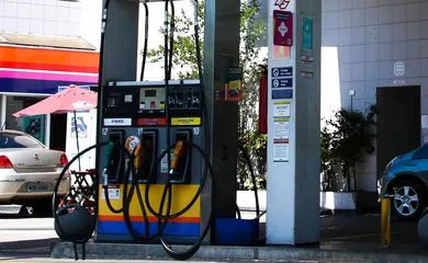 Nesta semana, o preço máximo do litro da gasolina encontrada no país, segundo a ANP, chegou a R$ 7,19 por litro