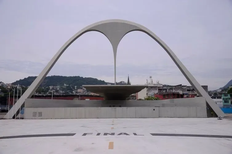Conselho Tutelar deverá atuar previamente junto às comunidades do entorno do Sambódromo para que a área de segurança determinada seja respeitada