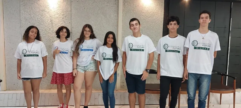Para se inscrever, o aluno deve procurar a unidade, no Partage Shopping, munido com o documento de identidade