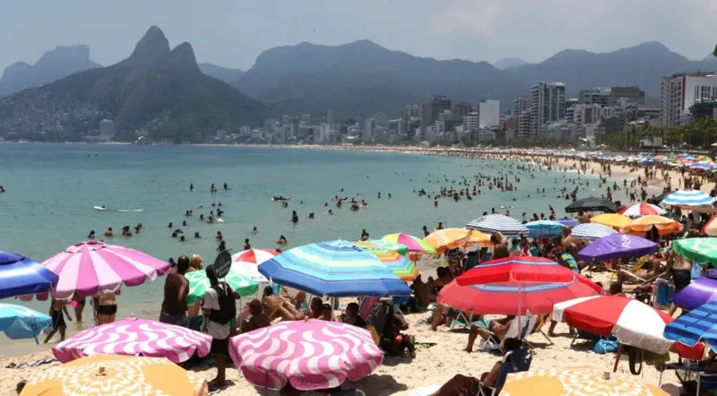 A temperatura atingiu 41,1ºC no sábado (4)