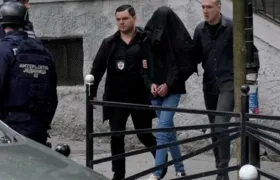Adolescente ataca alunos e professor em escola, na Sérvia