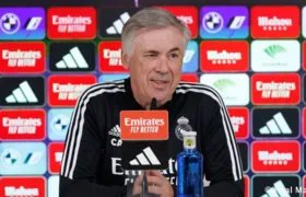 Ancelotti volta a desmentir suposto acordo para treinar Seleção