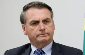 Bolsonaro é multado em 10 mil por propaganda negativa contra Lula