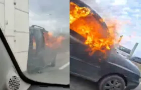 Carro pega fogo e Ponte Rio-Niterói é interditada; vias estão sendo liberadas