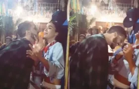 Casal? João Guilherme e Marquezine aparecem juntos em festa